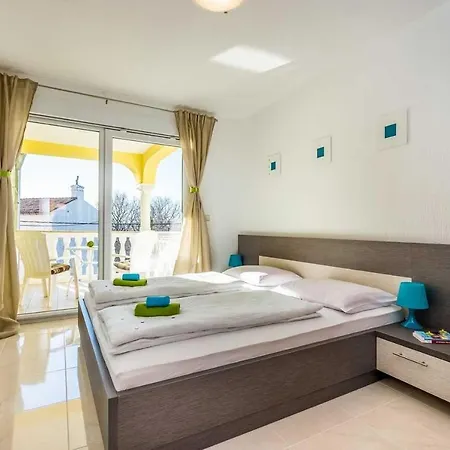 Villa Vila Chiara 1, 2 *
