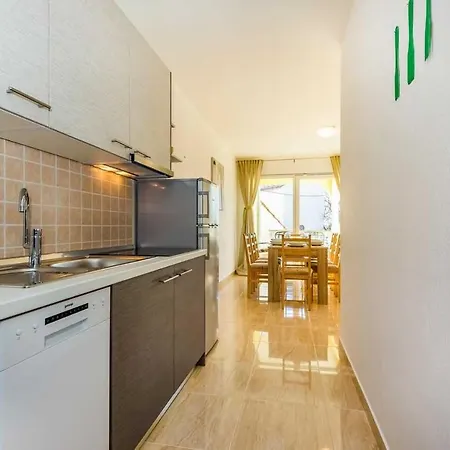 Vila Chiara 1, 2