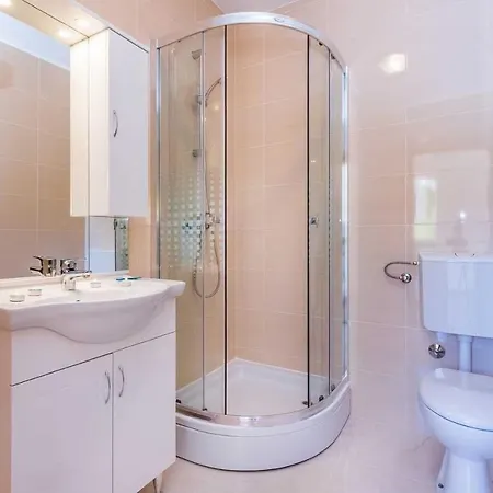 Vila Chiara 1, 2 Villa *